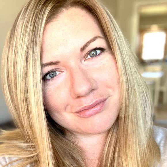 Profile Picture of Bethany Bielefeld (@bbielefeld) on Poshmark