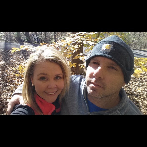 Profile Picture of Tonya Coulter (@tonya35) on Poshmark