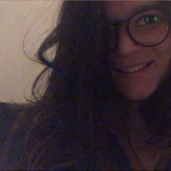 Profile Picture of Jordyn Kapis (@jordynkapis) on Poshmark