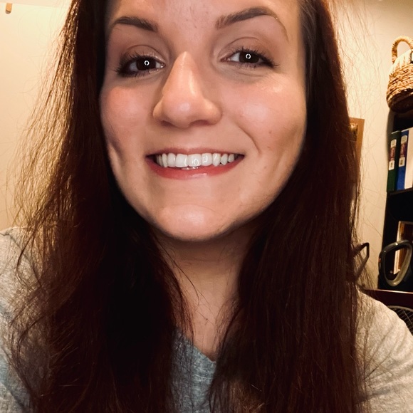 Profile Picture of Bree Miles (@breezydaytodayy) on Poshmark