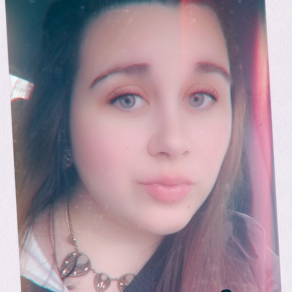 Profile Picture of Jess Misiolek (@jmisiolek) on Poshmark