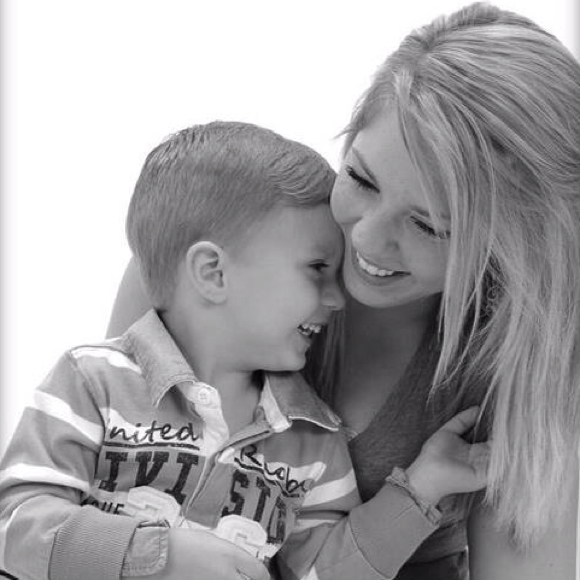 Profile Picture of Krista Bonnette (@kristaleeann) on Poshmark