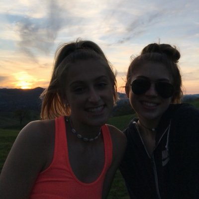 Profile Picture of Jillian Knight (@jillianknight02) on Twitter