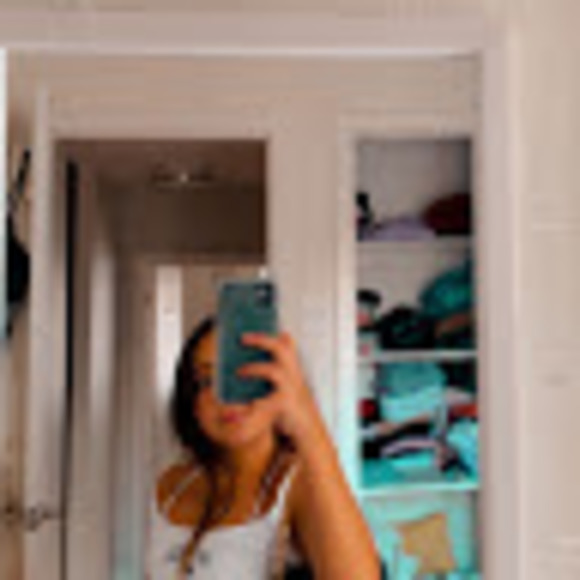 Profile Picture of Salma Fouad (@salmafouad) on Poshmark