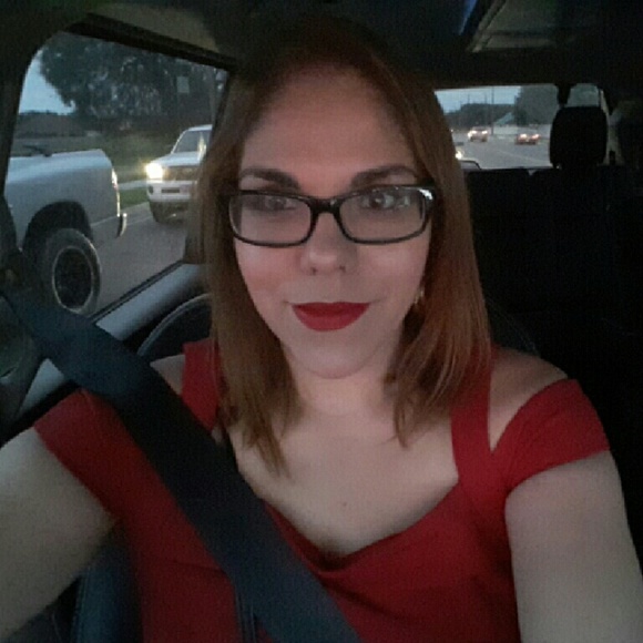 Profile Picture of Sheila Larralde (@ladyrod1230) on Poshmark