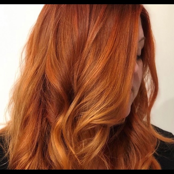 Profile Picture of Paula Pretzer (@aluapp) on Poshmark