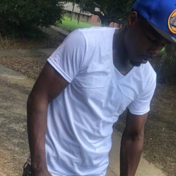 Profile Picture of Antonio Russell (@tony08russell) on Poshmark