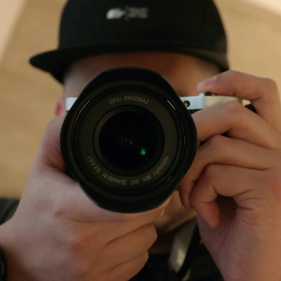 Profile Picture of Daniel Meza (@kidmeza) on Poshmark