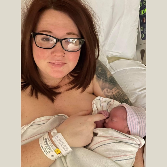 Shelby Hurtis - Poshmark Profile Picture of Shelby Hurtis (@shelbykenzie) on Poshmark