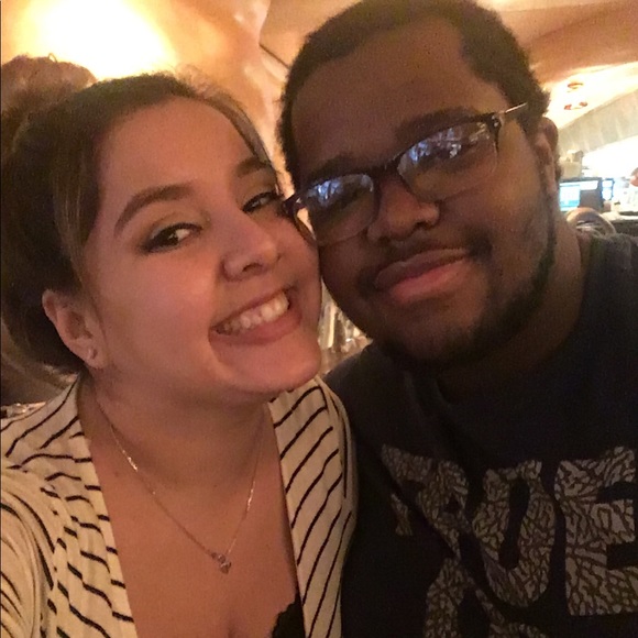 Profile Picture of Giovanni Posley (@gposley23) on Poshmark