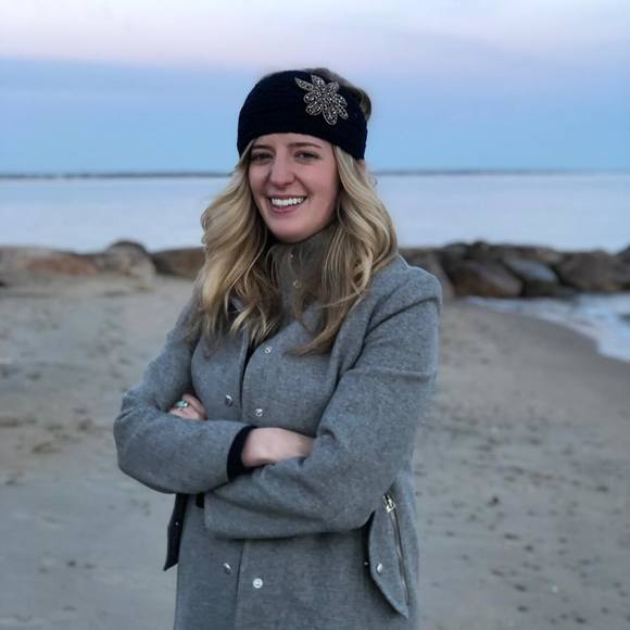 Profile Picture of Erin Mcgrath (@erinrmcg) on Poshmark