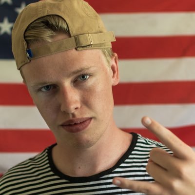 Profile Picture of Dakota Hobbs (@DakotaHobbs7) on Twitter