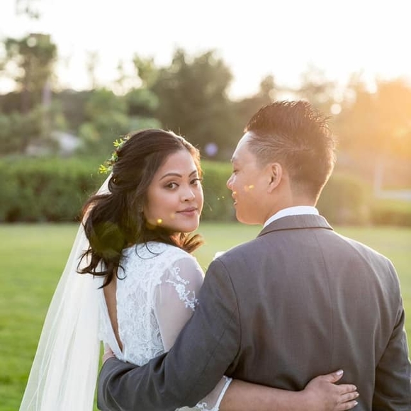 Profile Picture of Grace Canlas (@gracecanlas) on Poshmark