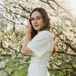 Profile Picture of Laura May (@findingnevrland) on Instagram