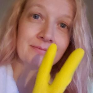 Profile Picture of Julie Newman (@julezann) on Myspace