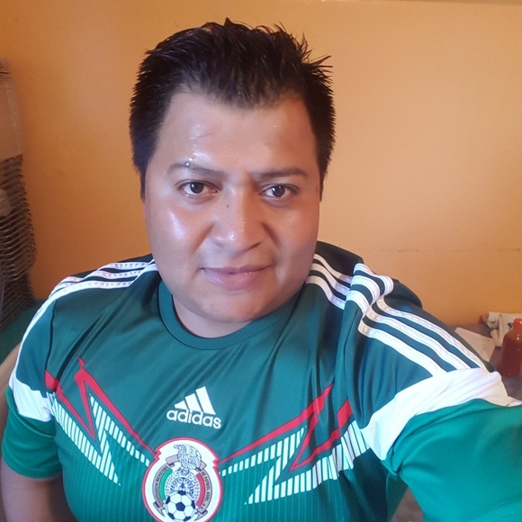 Profile Picture of Alejandro Suarez (@ale1980suarez10) on Poshmark