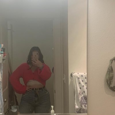 Profile Picture of Cecilia (@_C_Zuniga) on Twitter