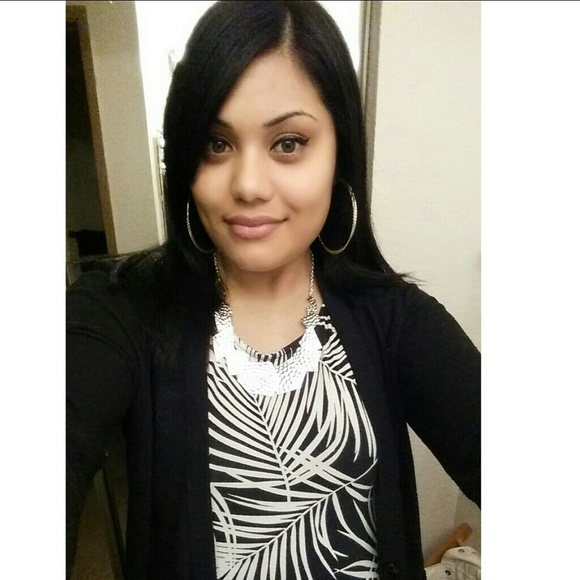 Profile Picture of Adrianna Hazelman (@kailoma88) on Poshmark
