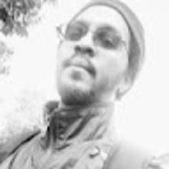 Profile Picture of Clint Woods (@web91911) on Poshmark