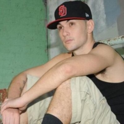 Profile Picture of Carlos Lyons (@nxdzkxnrsu) on Twitter