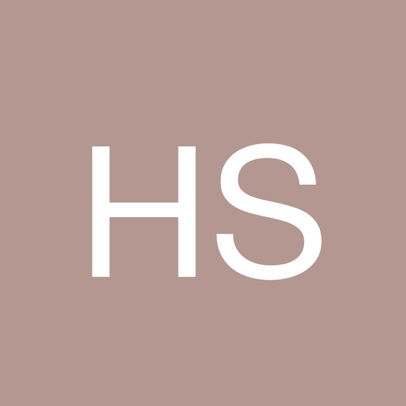 Profile Picture of Henrietta Statham (@fiskfaskblam) on Poshmark