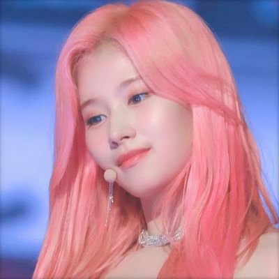 Profile Photo of 𝒍𝒖𝒍𝒊𝒆 ♡'𝒔 𝒕𝒘𝒊𝒄𝒆 (@dahlunnie) on Twitter