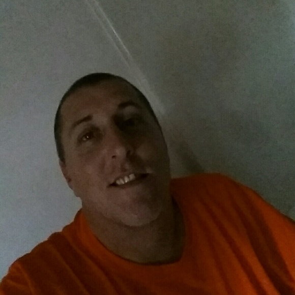 Profile Picture of Steve Cummings (@sc_bad_boi) on Poshmark