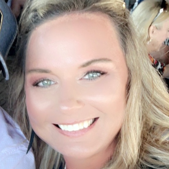 Profile Picture of Tabatha Bellock (@tabatha0619) on Poshmark