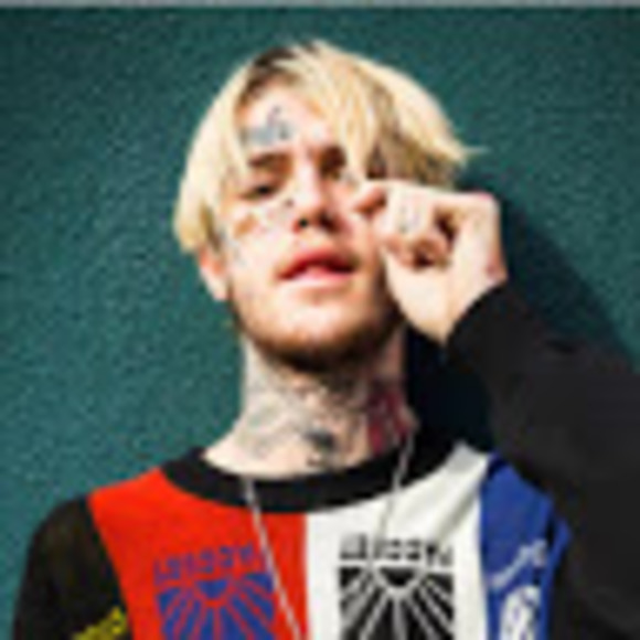 Profile Picture of Ariel Melendez (@ariel_melendez) on Poshmark