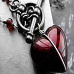 Profile Picture of Tina Kwiatkowski (@skifamily96_) on Instagram