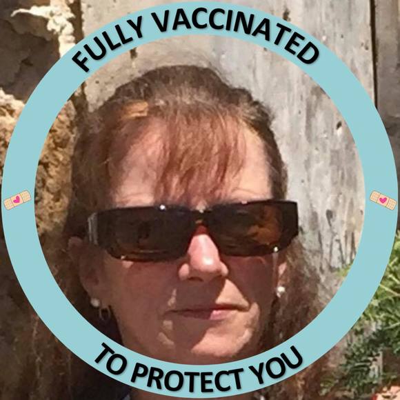 Profile Picture of Heather Roberts (@hachroberts) on Poshmark