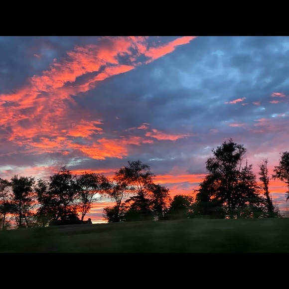 Profile Picture of S Toskey (@stoskey) on Poshmark