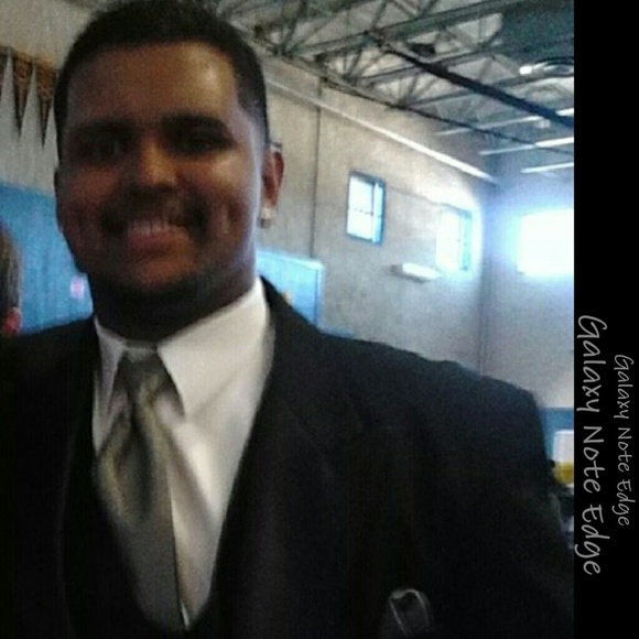 Profile Picture of Abel Calderon (@calderonabe) on Poshmark