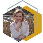 Profile Picture of Pinterest Strategist and SEO (@danielle_social) on Instagram