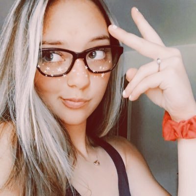 Profile Picture of Allie Hale (@AllHaleAllie) on Twitter