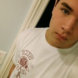 Profile Picture of Aaron (@aaron_reichert) on Twitter