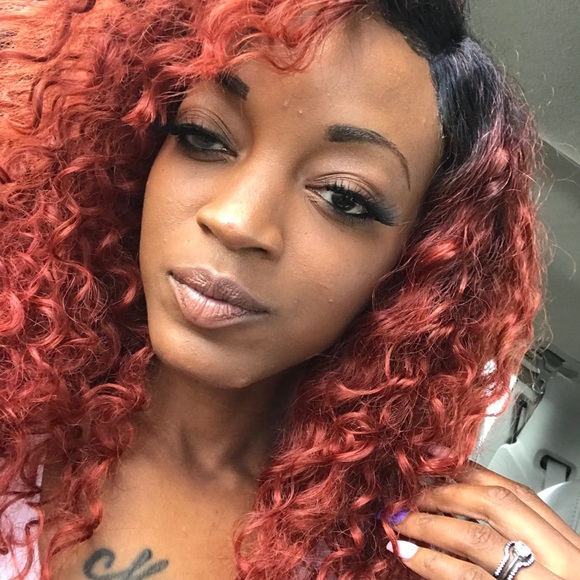 Profile Picture of Danielle Dickson (@mystickeyes20) on Poshmark