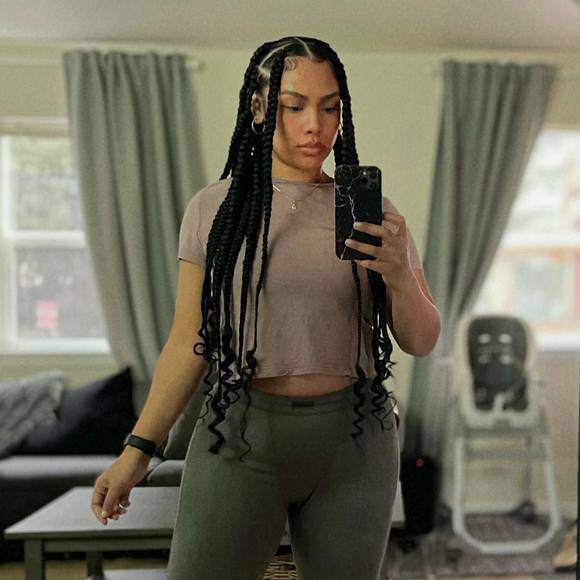 Profile Picture of Rosa Cheng (@rosacheng) on Poshmark