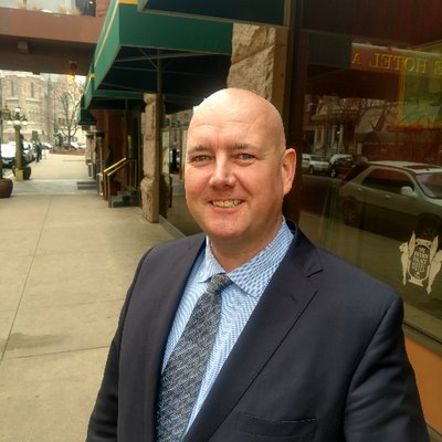 Profile Picture of Bob McNeil (@robertmcneil) on Twitter