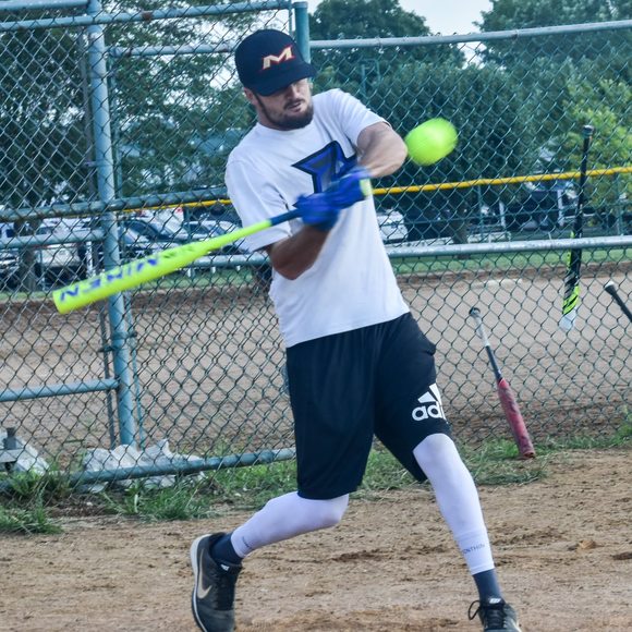 Profile Picture of Hunter Yates (@hunteryates537) on Poshmark