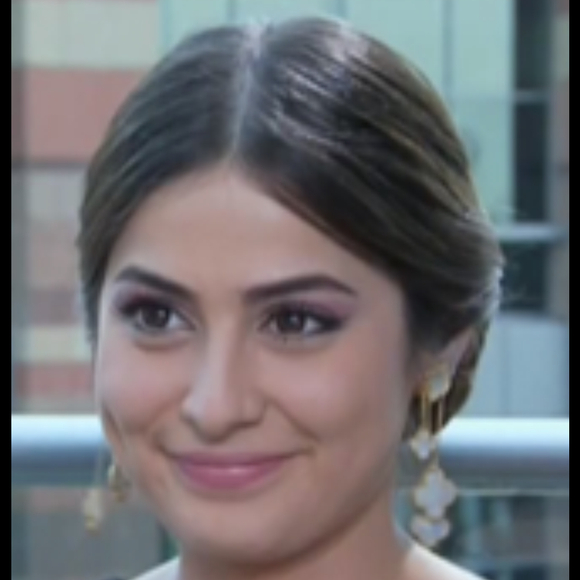 Hailah Othman - Poshmark Profile Picture of Hailah Othman (@hlola) on Poshmark