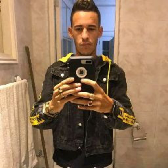 Profile Picture of Livan Perez (@livanyadir) on Poshmark