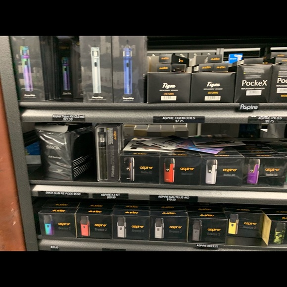 Profile Picture of Muhammad Kashif (@kash942) on Poshmark