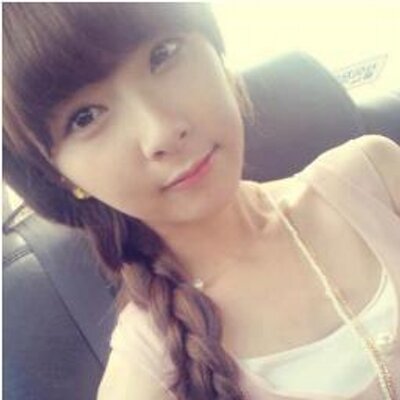 Profile Picture of Crystal Huynh (@panda_bear0525) on Twitter