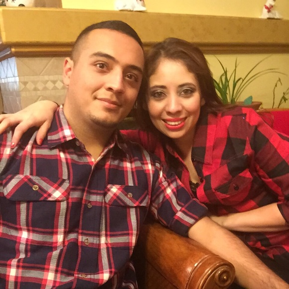 Profile Picture of Andrea Salcido (@colombia17) on Poshmark