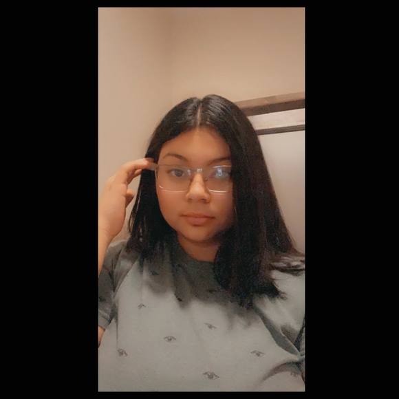 Profile Picture of Jennifer Flores-cuellar (@jflorescuellar1) on Poshmark