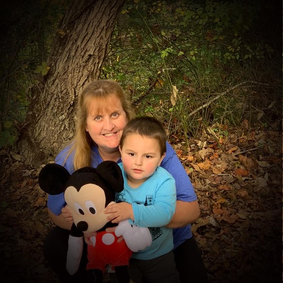 Profile Picture of Malinda Keathley (@appwire) on Poshmark