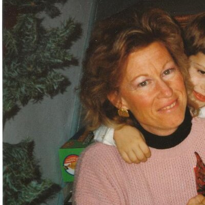 Profile Picture of Theresa Furey (@TheresaFurey) on Twitter