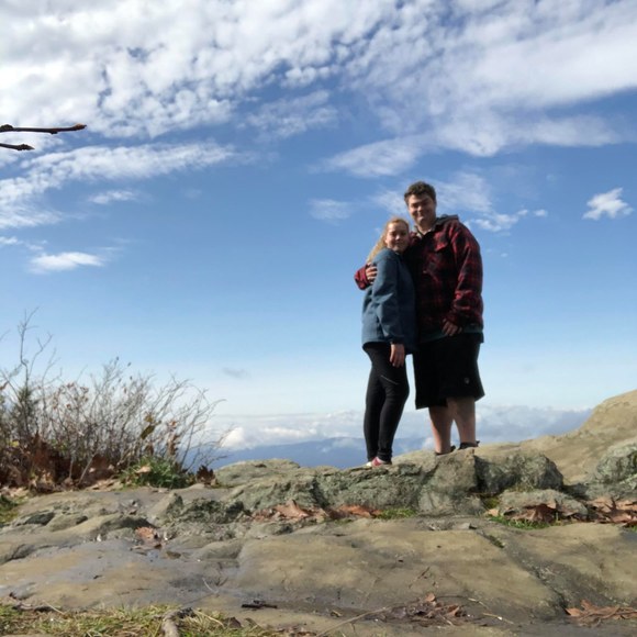 Profile Picture of Scotty Bennett (@mdmacro) on Poshmark