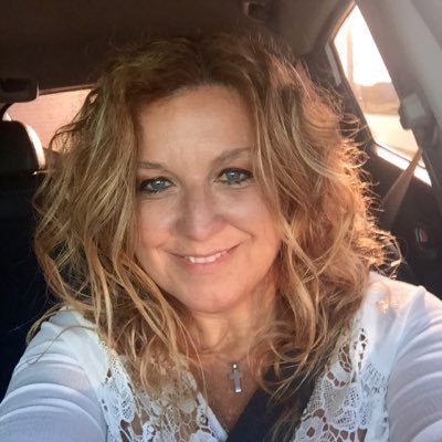 Profile Picture of Karen Maína Weiss (@KarenMainaWeiss) on Twitter